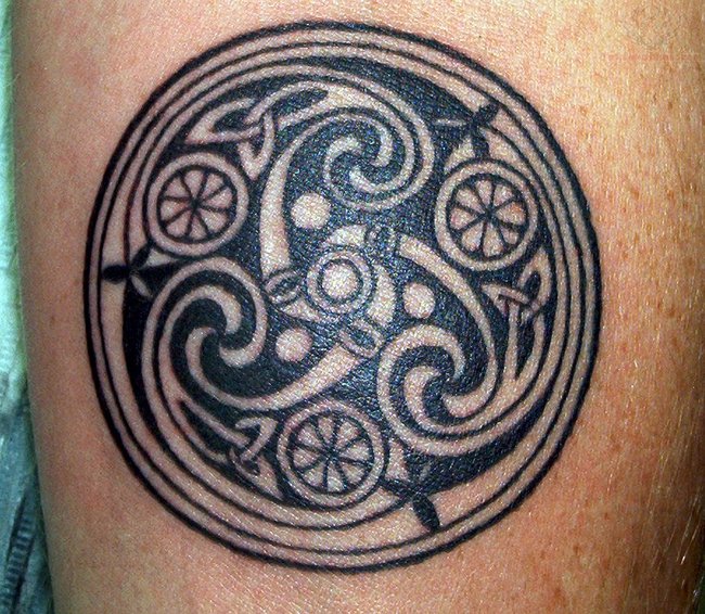 celtic_spiral_tattoo_circle